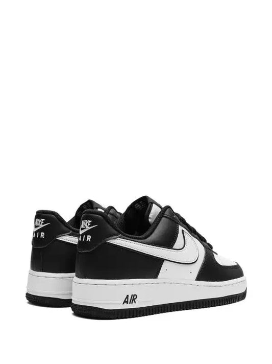 Low Panda Sneaker