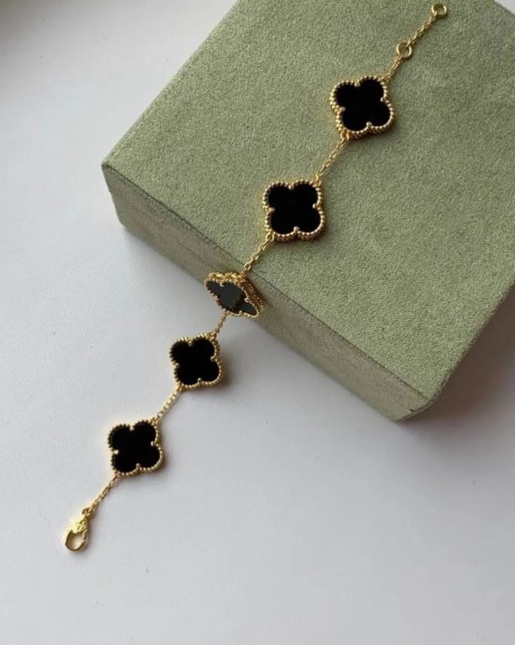 Black Clover Charm Bracelet – A Modern Lucky Symbol with Sleek, Timeless Appeal