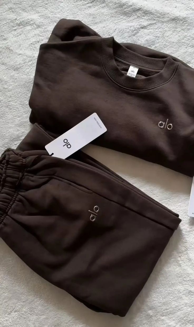 Alo Yoga Signature Set_🖤 Black 🤎 Chocolate Brown 🩶 Grey | Pre-Order
